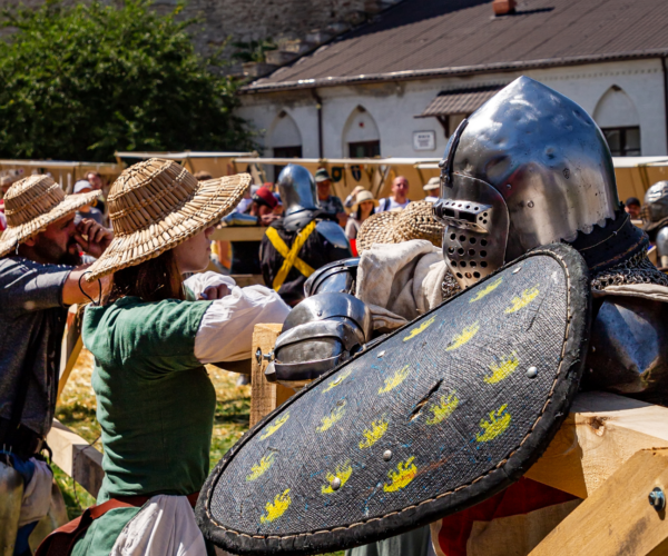 What is a Ren Faire? Basic Things You Should Know