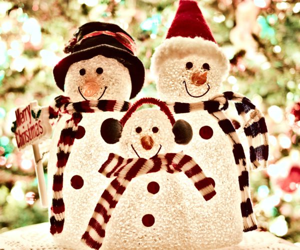 Top 10 Amazing Budget Christmas Decorating Ideas