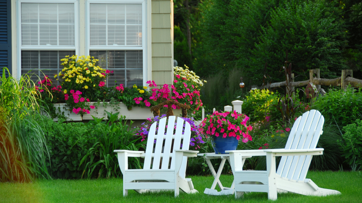 Lawn Decor Tips: Best Placement for Effect and Maximum Charm