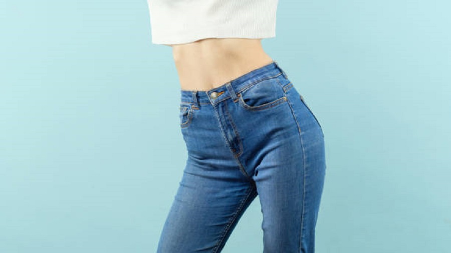 trends for spring high waisted jeans