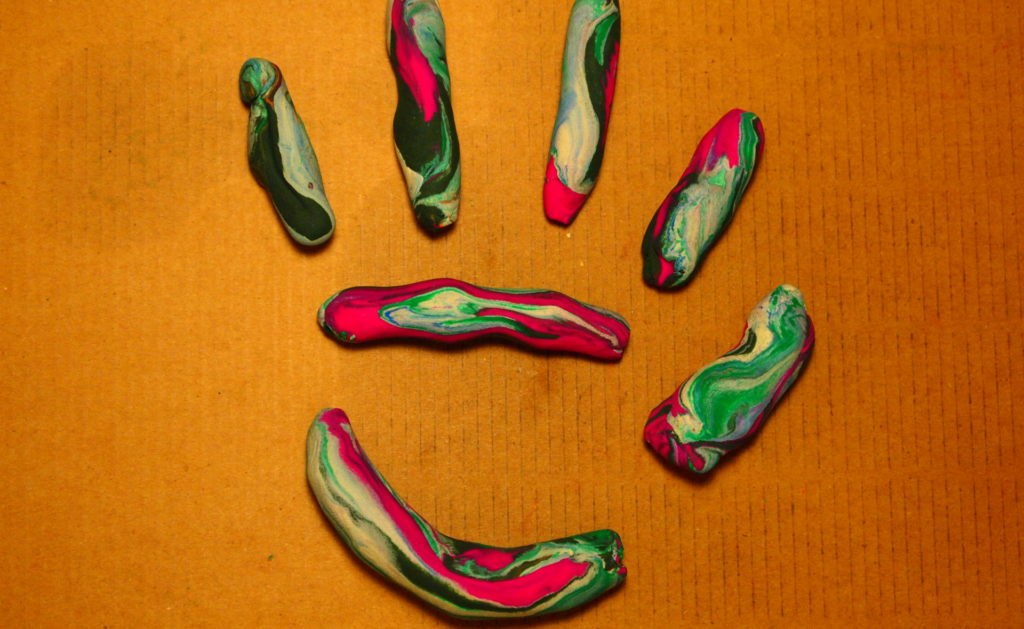 things to make with play doh handprints