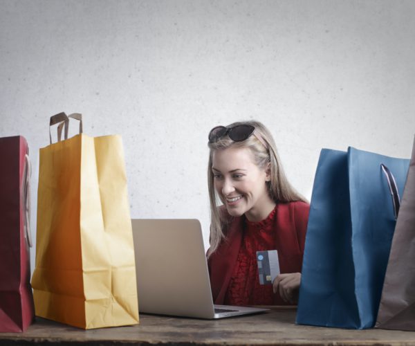 Your Ultimate Online Shopping Guide Without Experiencing the Pitfalls